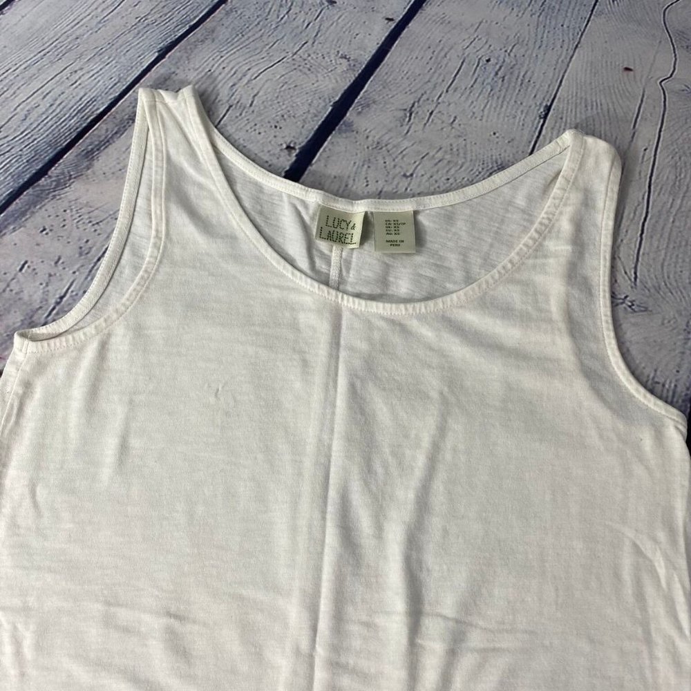 Lucy & Laurel Women Relaxed Tank Top Classic White - Picture 4 of 9